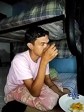 Athenas 23CM online show from April 19, 5:07 am