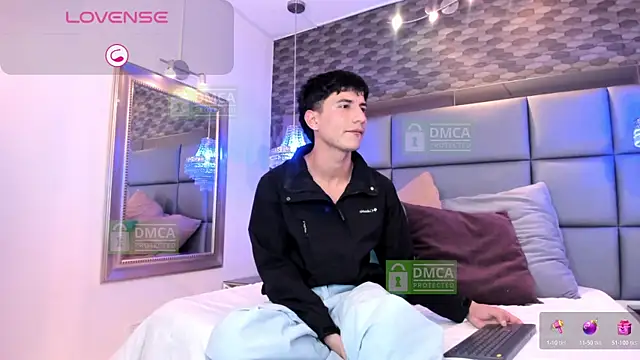 Taylor Brooks online show from April 20, 8:00 pm