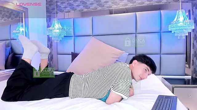 Taylor Brooks online show from April 29, 6:58 pm