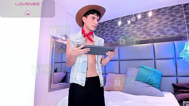 Taylor Brooks online show from April 25, 8:17 pm
