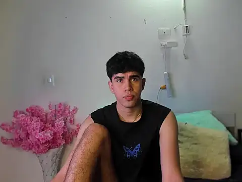 Andy wood online show from April 27, 10:15 pm