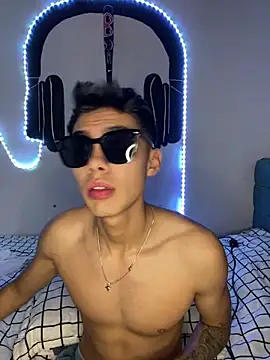 jmaxter online show from April 20, 4:04 am