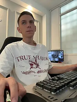 Liam Fiire online show from April 10, 12:45 pm