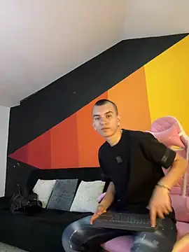 Rowan Cley online show from April 20, 6:32 pm