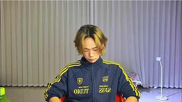 wumei-001 online show from April 3, 1:52 pm