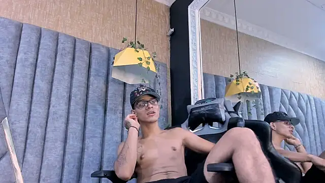 EthanCarterr online show from April 5, 12:30 am