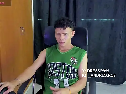 sebascuterouss online show from April 20, 6:10 pm