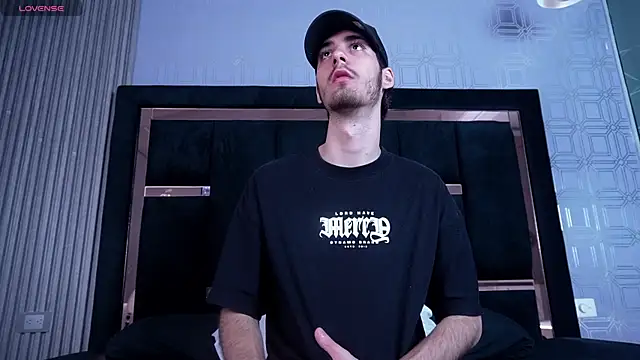 Enzo Crown online show from April 19, 7:16 pm