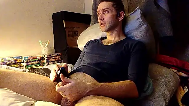 barebearstudio online show from April 8, 10:14 am