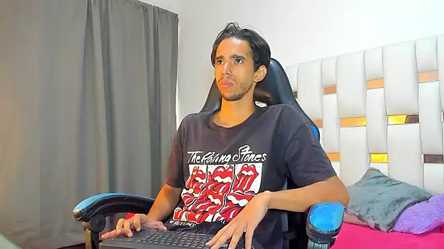 Alessandro Abruzzo online show from April 10, 1:07 pm