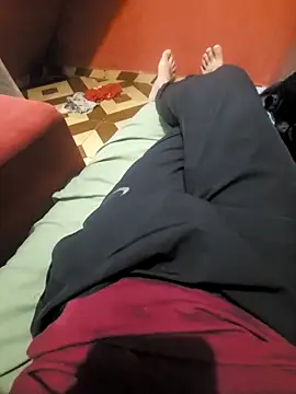 Vanzinho83 online show from April 12, 2:37 am