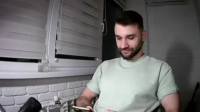 DaddySlava online show from April 3, 8:16 pm