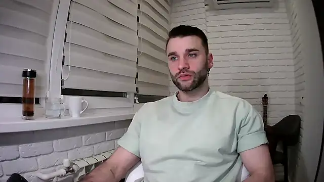 DaddySlava online show from April 9, 6:03 pm