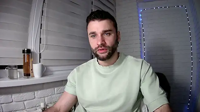 DaddySlava online show from April 18, 7:29 pm