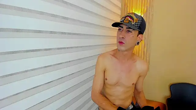 PODEROSO SAMAEL online show from April 28, 3:44 am