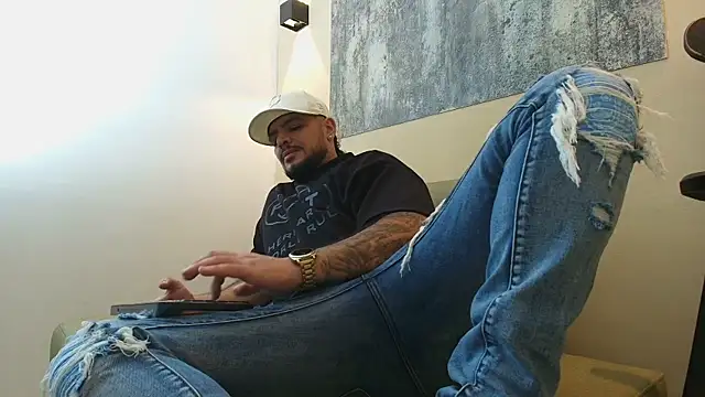 TROY KIRK online show from April 25, 2:36 am