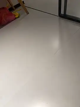 klcm002 online show from April 2, 12:24 pm