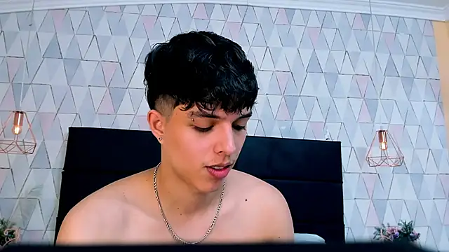 DamiaanXx online show from April 14, 1:43 pm