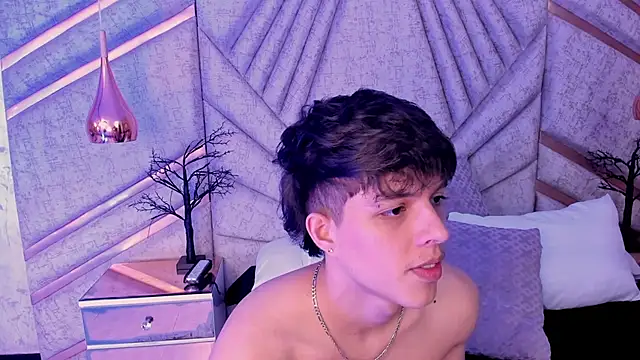 DamiaanXx online show from April 23, 12:51 pm