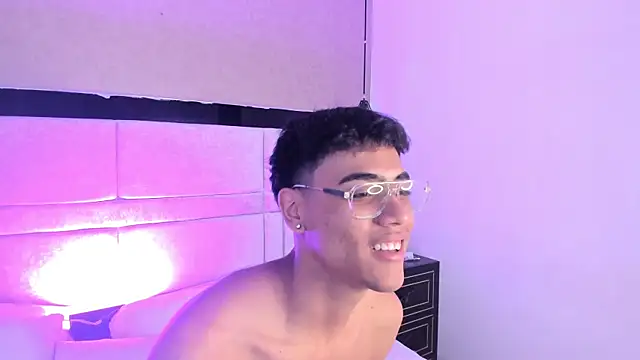 DannTaylor online show from April 22, 2:33 pm