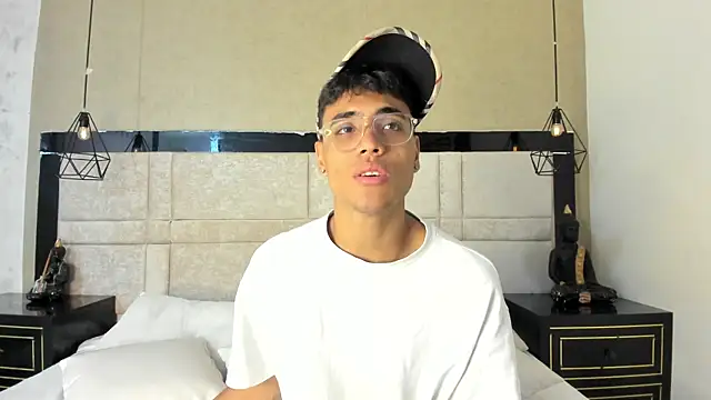 DannTaylor online show from April 23, 12:40 pm