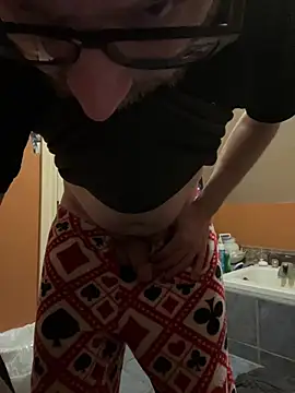 mobydick77 online show from April 3, 5:37 am