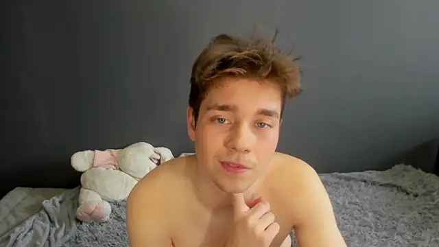 zeriax online show from April 11, 6:31 am