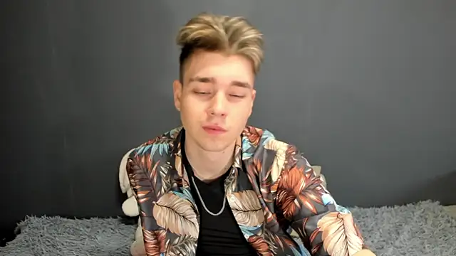 zeriax online show from April 21, 2:04 am