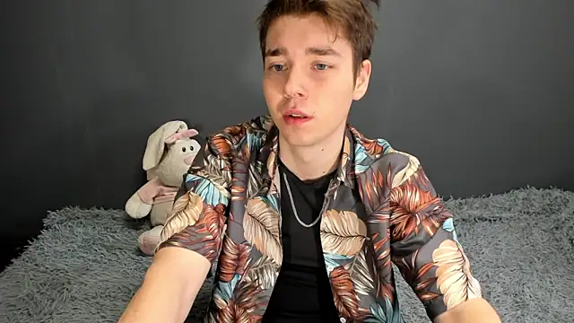 zeriax online show from April 20, 2:14 am