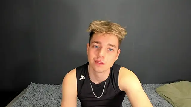 zeriax online show from May 7, 2:44 am