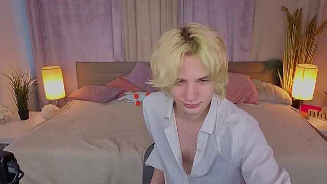 JameMilann online show from April 23, 6:18 am