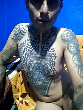 Snapshot of eroos_twink chatting on October 15, 10:34 am eroos twink online show from October 15, 10:34 am