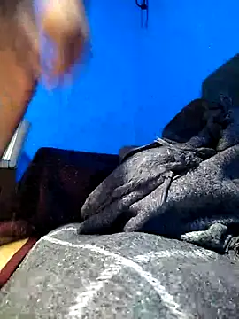 Snapshot of eroos_twink chatting on October 3, 9:58 am eroos twink online show from October 3, 9:58 am
