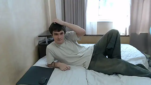  0oo0  online show from April 4, 10:34 am