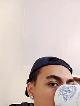 jhonylock online show from April 21, 12:00 pm