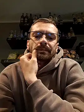 jozsi1995 online show from April 22, 6:34 pm