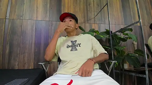 AndySinss online show from April 21, 1:39 pm