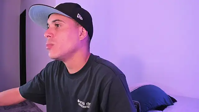 Axel  fierro online show from April 9, 7:31 pm