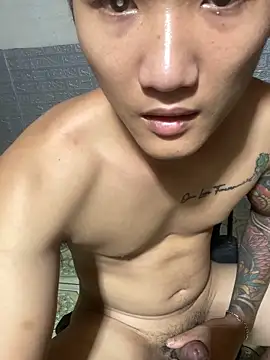 Lighting001 online show from April 9, 5:19 pm