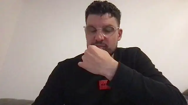 YoloNude online show from April 25, 8:06 pm