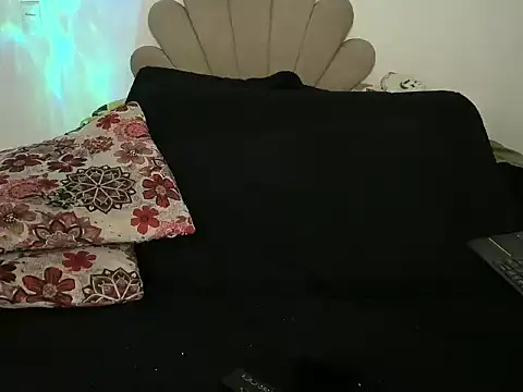 sinnei   online show from April 21, 1:42 am