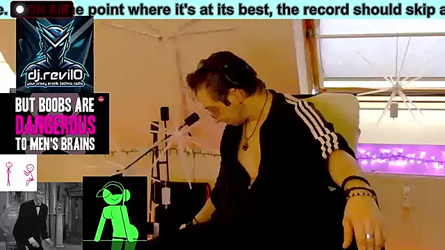 OllyFummler online show from April 25, 4:48 am