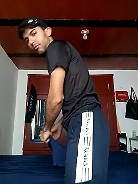 RodrigoColby2 online show from April 12, 3:46 pm