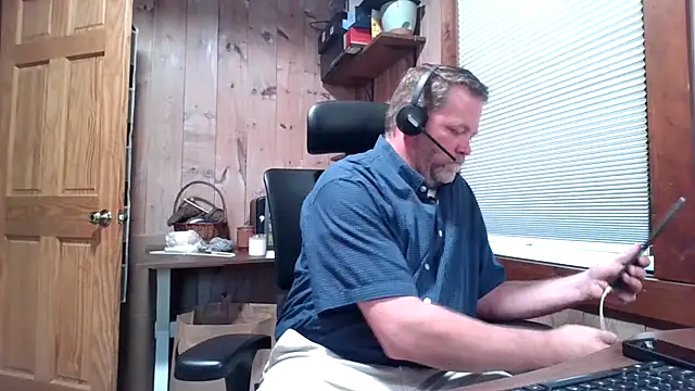 JJ CONN78 online show from April 20, 2:41 pm