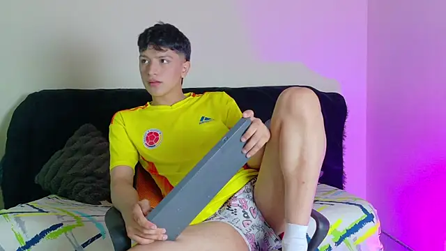 SaNti ll online show from June 29, 8:20 pm