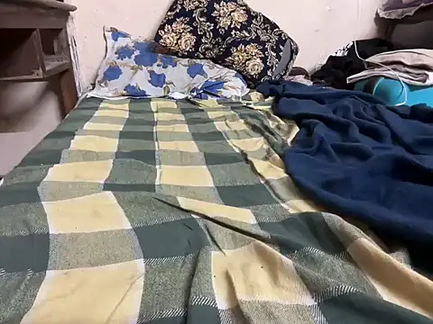 ayaan sanger online show from April 13, 10:38 am