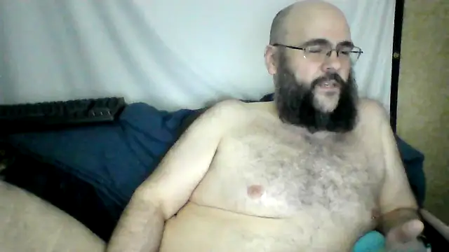 BriTheTopBear online show from April 21, 1:42 am