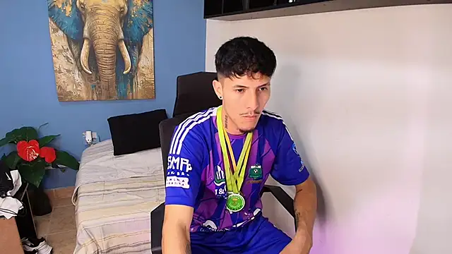 ALEXXXTREM69 online show from April 15, 12:21 am