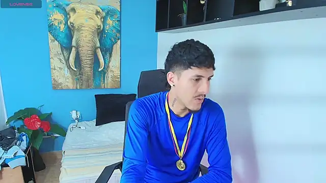 ALEXXXTREM69 online show from April 29, 12:04 am