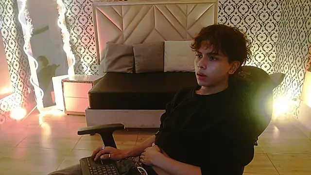 Elian tay online show from April 7, 1:55 pm